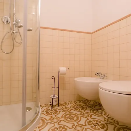 Historical And Luxury * بولونيا