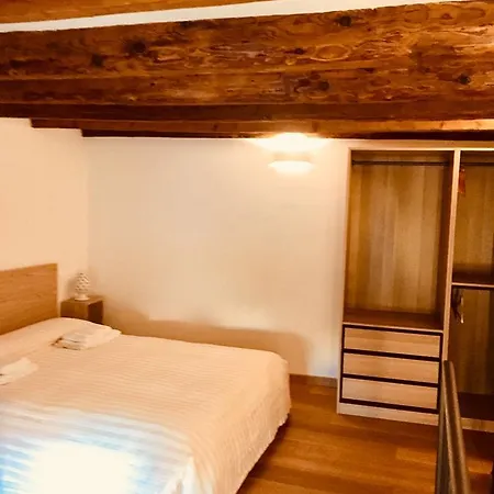 Historical And Luxury Apartment *